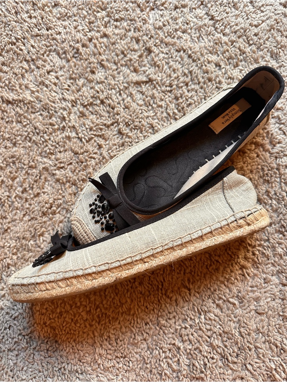 Simply Vera Vera Wang Beige and Black Embellished Bow Ballet Flats - Picture 4 of 6